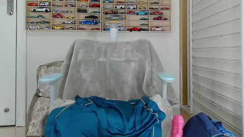 Snapshot of shuaich chatting on 05-15-26, 05:09 shuaich online show from 05-15-26, 05:09