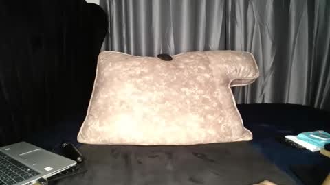 EVA online show from 02-01-25, 01:44