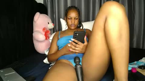 EVA online show from 02-02-25, 02:27