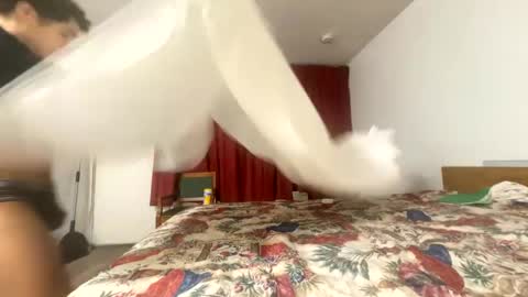 Snapshot of shurthingxx chatting on 01-12-25, 07:43 shurthingxx online show from 01-12-25, 07:43