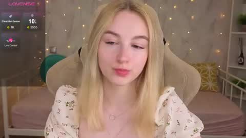 Polly online show from 06-16-26, 12:02