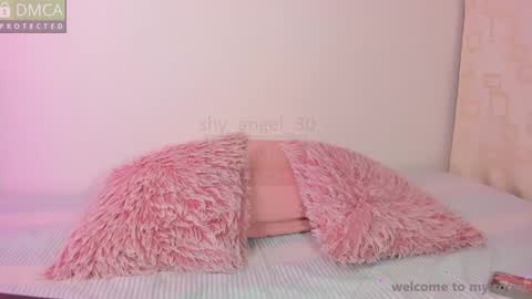 Snapshot of shy_angel_30 chatting on 02-17-25, 06:26 Angel online show from 02-17-25, 06:26