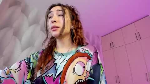 Mika online show from 12-11-24, 05:10