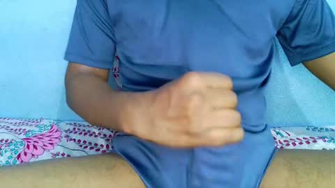 Snapshot of shy_eyes_ chatting on 12-19-24, 02:24 shyeyes online show from 12-19-24, 02:24