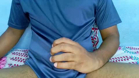 Snapshot of shy_eyes_ chatting on 02-17-25, 02:15 shyeyes online show from 02-17-25, 02:15