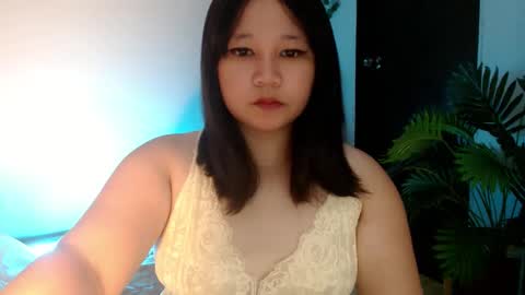 Snapshot of shy_girl09 chatting on 10-20-25, 02:56 shy_girl09 online show from 10-20-25, 02:56