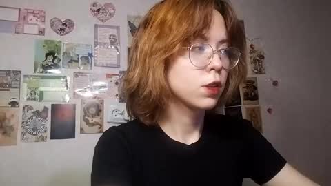 Snapshot of shy_kiss_twinkle_bloop chatting on 10-13-25, 01:00 Milena online show from 10-13-25, 01:00
