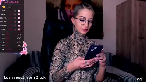 Snapshot of shy_mel chatting on 01-16-25, 03:13 Mellllll---- online show from 01-16-25, 03:13
