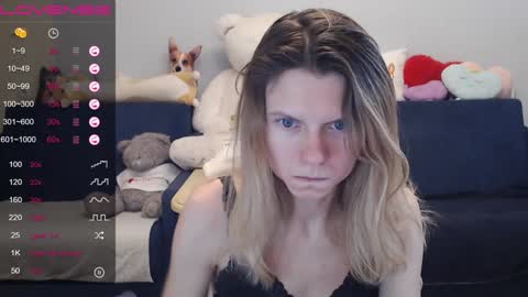 Snapshot of shy_moony chatting on 01-28-25, 02:31 just Alex online show from 01-28-25, 02:31