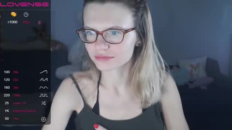 Snapshot of shy_moony chatting on 03-04-25, 11:43 just Alex online show from 03-04-25, 11:43