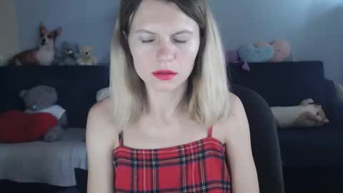 Snapshot of shy_moony chatting on 09-09-25, 03:33 just Alex online show from 09-09-25, 03:33