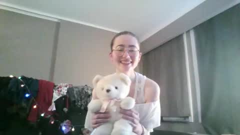 Snapshot of shy_night_bat chatting on 03-29-26, 12:43 Shy Night Bat online show from 03-29-26, 12:43