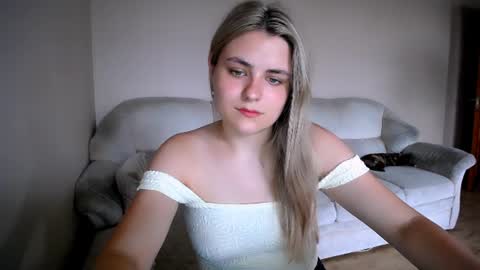 shy_sabrina_ online show from 06-23-26, 12:47