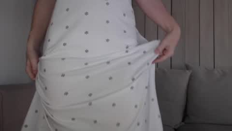 shy_schoolgirl_ online show from 02-25-25, 03:38