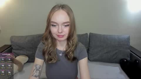 Snapshot of shy_suchka chatting on 09-21-25, 09:16 Melissa online show from 09-21-25, 09:16