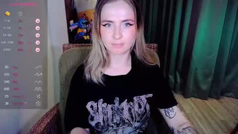 Effie online show from 10-17-25, 07:27