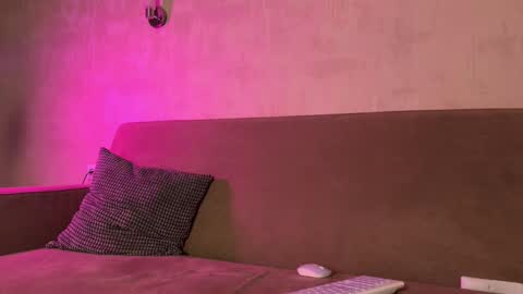 Snapshot of shyprinces chatting on 01-18-26, 07:17 Amelia online show from 01-18-26, 07:17