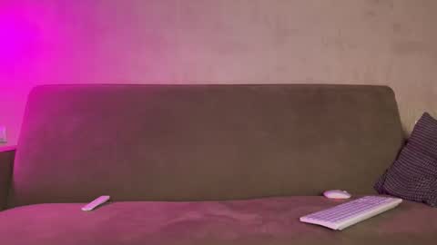 Snapshot of shyprinces chatting on 02-13-26, 07:10 Amelia online show from 02-13-26, 07:10