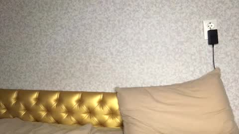 Tom and Betty online show from 02-04-25, 03:36