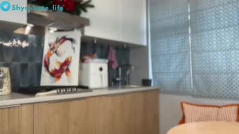 Snapshot of shyrubate chatting on 02-19-26, 06:42 Aurora online show from 02-19-26, 06:42