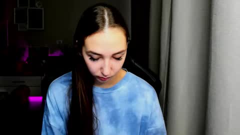 Snapshot of sia0610 chatting on 10-20-25, 02:01 SIA online show from 10-20-25, 02:01