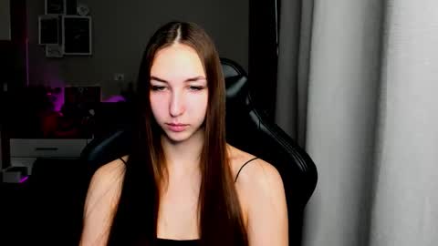 Snapshot of sia0610 chatting on 10-30-25, 02:13 SIA online show from 10-30-25, 02:13