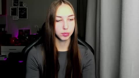 Snapshot of sia0610 chatting on 11-24-25, 02:22 SIA online show from 11-24-25, 02:22