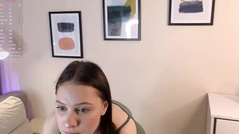 Snapshot of sia_berly chatting on 02-25-26, 03:32 Eva online show from 02-25-26, 03:32