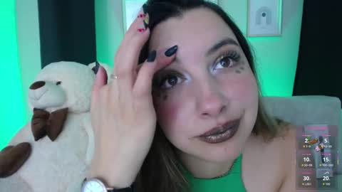 Snapshot of sia_wattson chatting on 03-08-26, 12:08 Sia online show from 03-08-26, 12:08