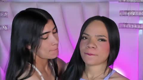 Snapshot of siara_lewis_ chatting on 05-26-26, 11:34 Siara and Zoe tattoo online show from 05-26-26, 11:34