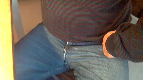 Snapshot of sibblii0 chatting on 12-18-24, 07:47 Seba online show from 12-18-24, 07:47