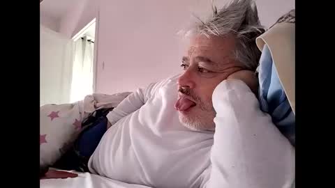 Snapshot of sibemolx chatting on 11-24-25, 09:09 sibemolx online show from 11-24-25, 09:09