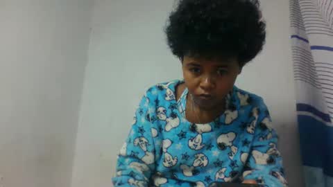 Snapshot of sidelinez chatting on 05-12-26, 06:43 sidelinez online show from 05-12-26, 06:43
