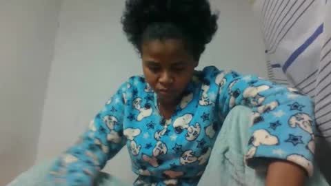 Snapshot of sidelinez chatting on 05-12-26, 07:33 sidelinez online show from 05-12-26, 07:33