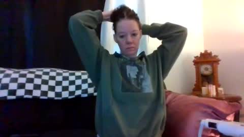Snapshot of sidneyraee chatting on 06-15-26, 01:57 Mrs. St. Patrickk online show from 06-15-26, 01:57