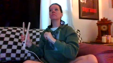 Snapshot of sidneyraee chatting on 07-03-26, 03:07 Mrs. St. Patrickk online show from 07-03-26, 03:07