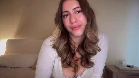 Snapshot of sieena chatting on 09-22-25, 09:39 Siena online show from 09-22-25, 09:39