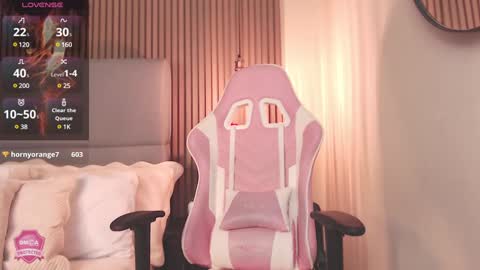 Snapshot of sienna_blake_ chatting on 02-04-25, 10:24 Sienna Blake online show from 02-04-25, 10:24