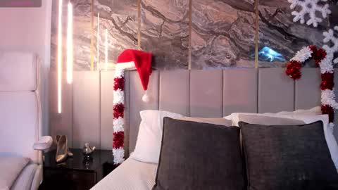 Snapshot of sienna_blake_ chatting on 12-14-25, 11:15 Sienna Blake online show from 12-14-25, 11:15