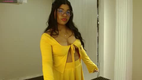 Snapshot of sienna_valexx chatting on 10-03-25, 11:07 Sienna online show from 10-03-25, 11:07