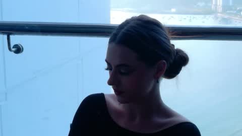 Snapshot of sienna_voss chatting on 03-02-26, 11:33 sienna_voss online show from 03-02-26, 11:33