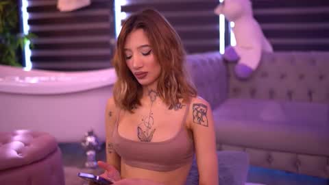 Snapshot of siennajayden chatting on 09-21-25, 07:32 Sienna online show from 09-21-25, 07:32