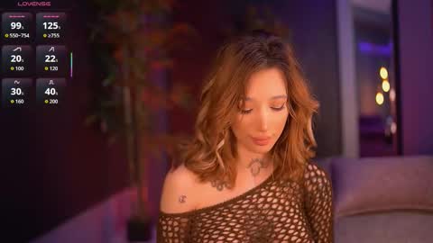 Snapshot of siennajayden chatting on 10-16-25, 05:25 Sienna online show from 10-16-25, 05:25