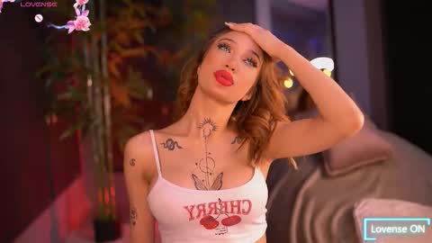 Snapshot of siennajayden chatting on 11-04-25, 06:40 Sienna online show from 11-04-25, 06:40