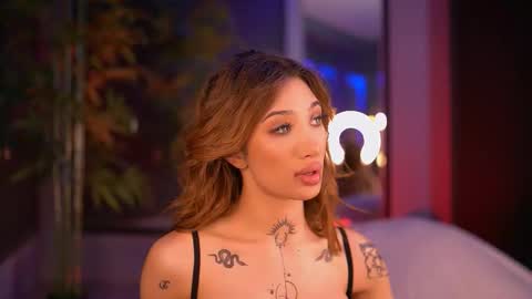 Snapshot of siennajayden chatting on 11-10-25, 06:40 Sienna online show from 11-10-25, 06:40