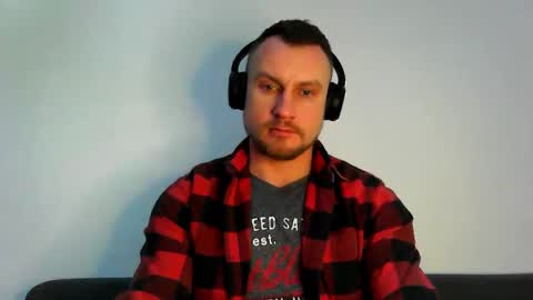 Snapshot of siggurd7one chatting on 02-15-25, 07:39 Orlando online show from 02-15-25, 07:39