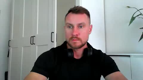 Snapshot of siggurd7one chatting on 09-20-25, 10:27 Orlando online show from 09-20-25, 10:27