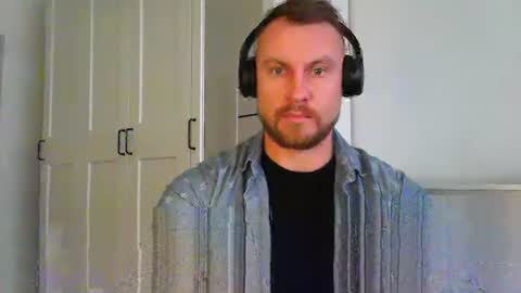 Snapshot of siggurd7one chatting on 10-08-25, 10:35 Orlando online show from 10-08-25, 10:35