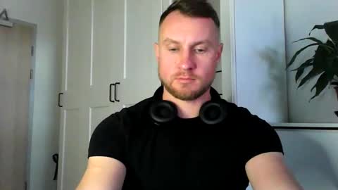 Snapshot of siggurd7one chatting on 10-25-25, 02:13 Orlando online show from 10-25-25, 02:13