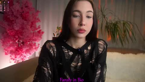 Eva  online show from 10-13-25, 11:43